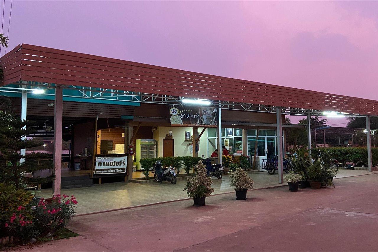 Prakaithong Hotel Amphoe Sawang Daen Din Buitenkant foto