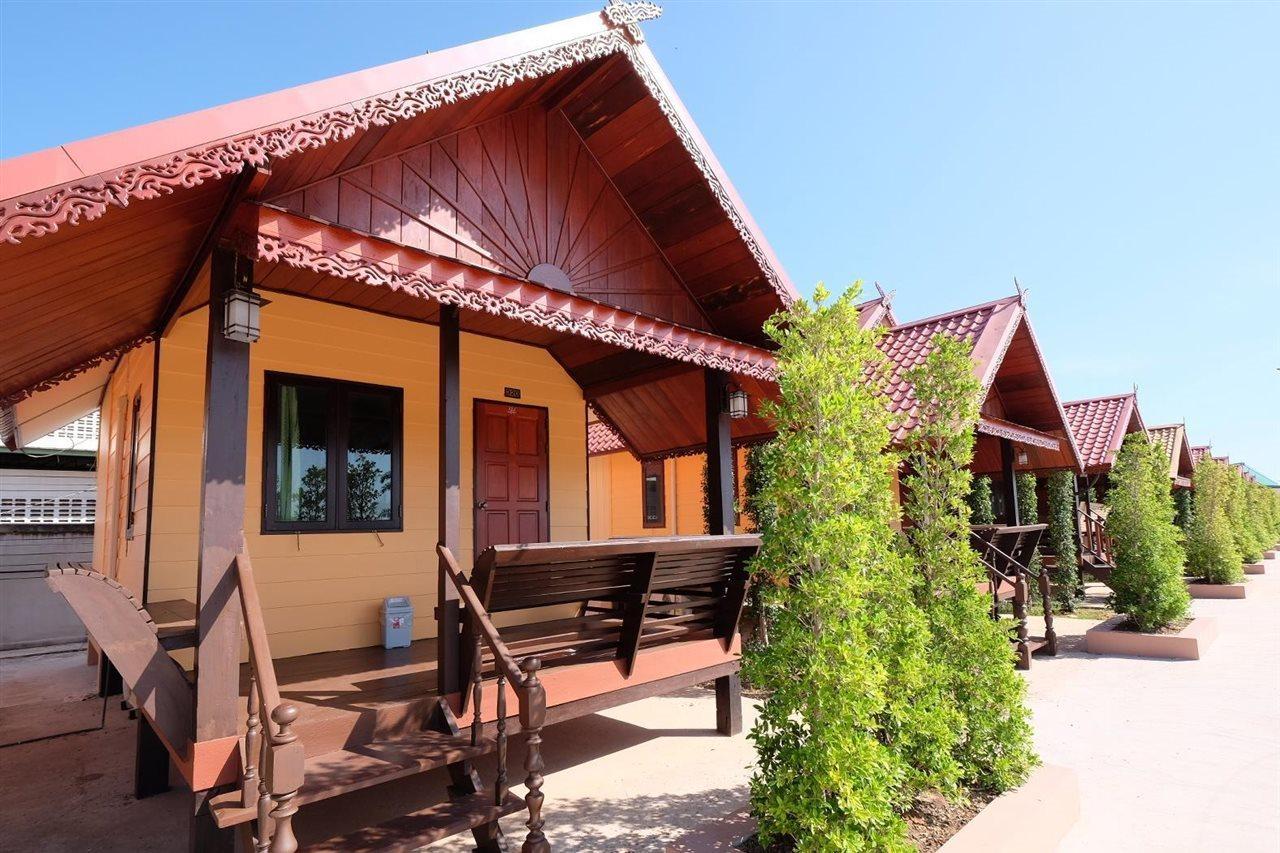 Prakaithong Hotel Amphoe Sawang Daen Din Buitenkant foto