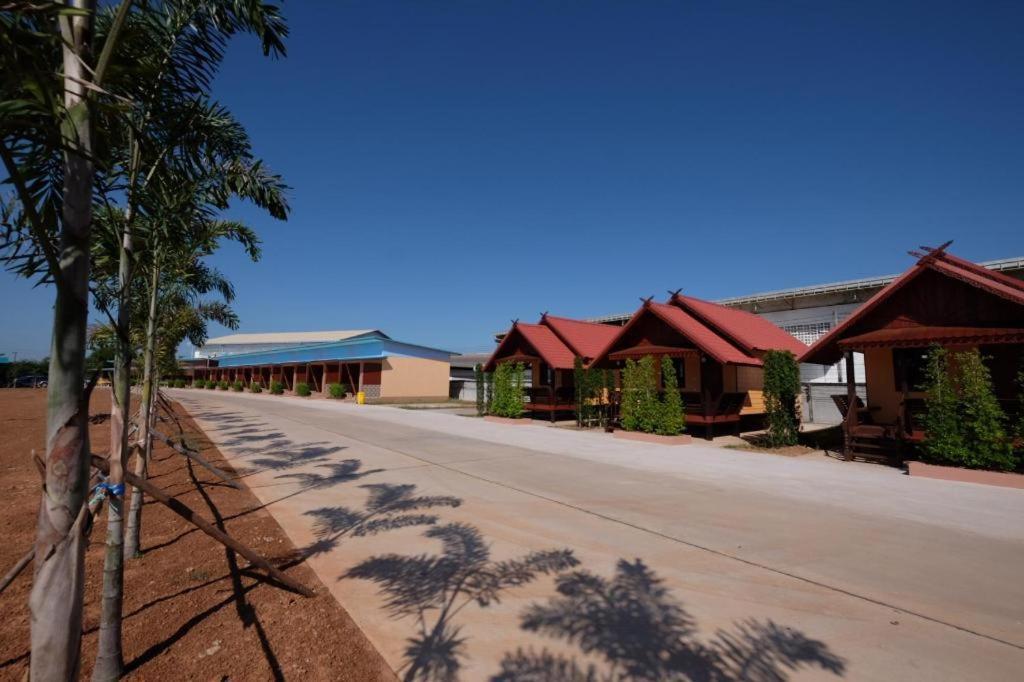 Prakaithong Hotel Amphoe Sawang Daen Din Buitenkant foto