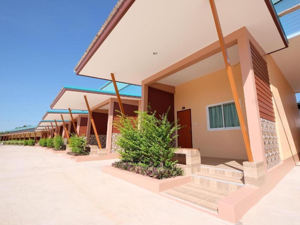 Prakaithong Hotel Amphoe Sawang Daen Din Buitenkant foto