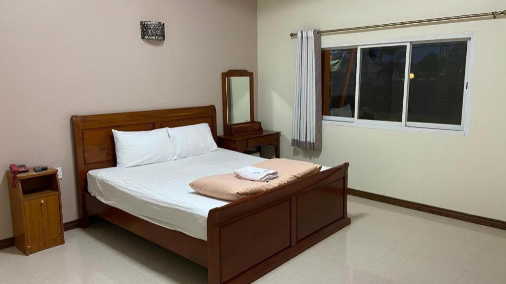 Prakaithong Hotel Amphoe Sawang Daen Din Buitenkant foto