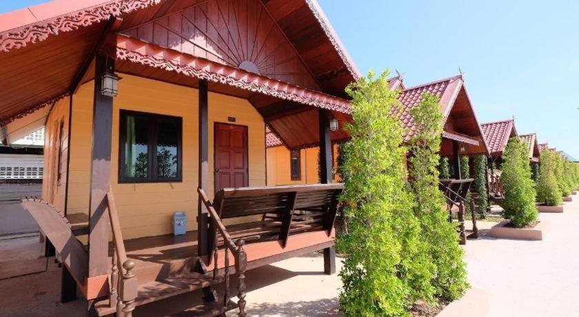 Prakaithong Hotel Amphoe Sawang Daen Din Buitenkant foto